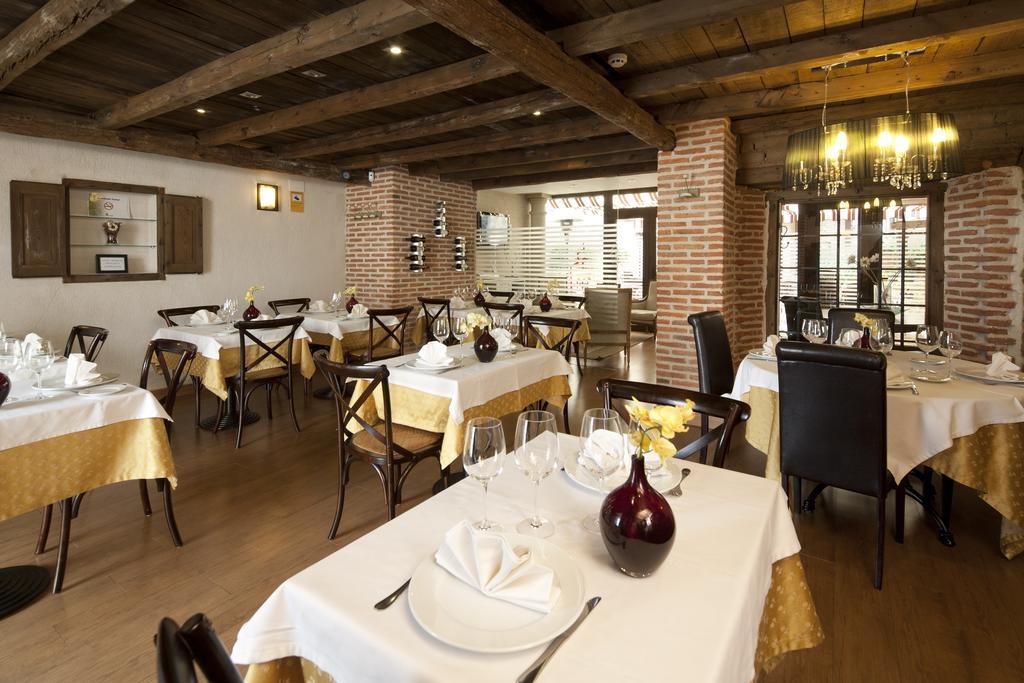 Hosteria Del Mudejar Avila Velayos Ngoại thất bức ảnh